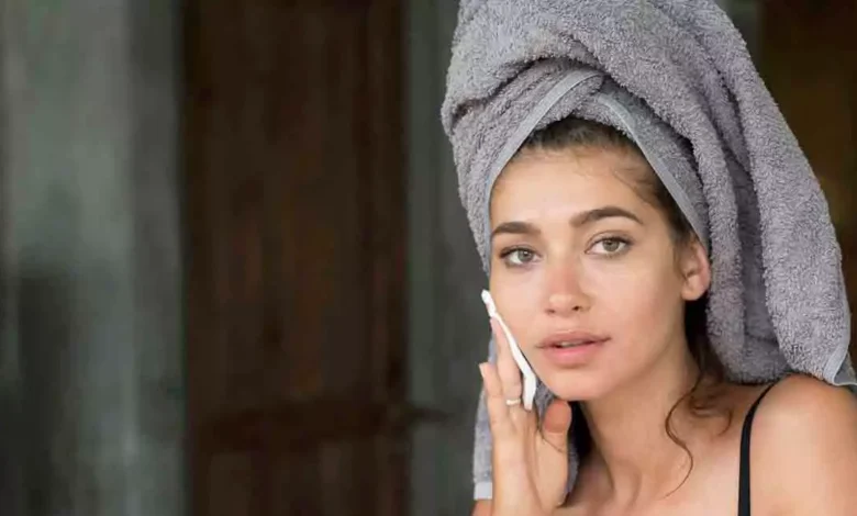 15 Best Makeup Remover Wipes For Easy Makeup Removal